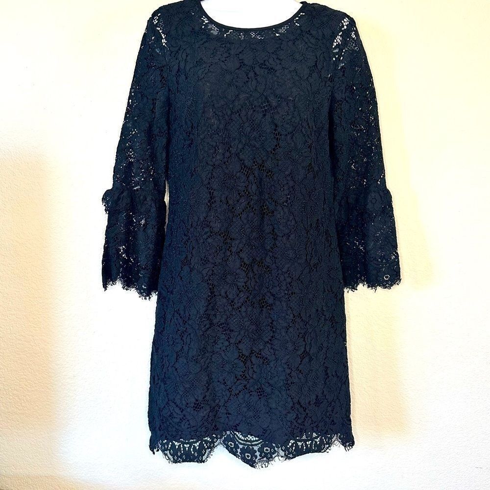 Banana Republic Factory Black Lace
3/4 Sleeve Dress Size 4 EUC